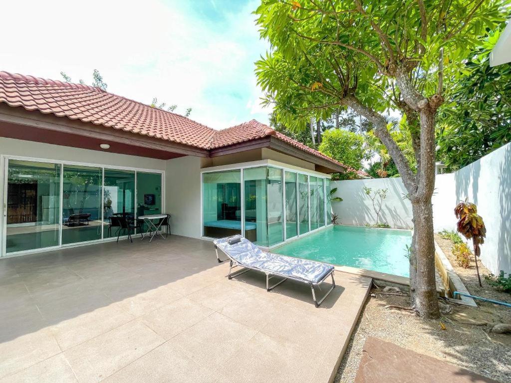Hotell The Living Pool Ko Samui