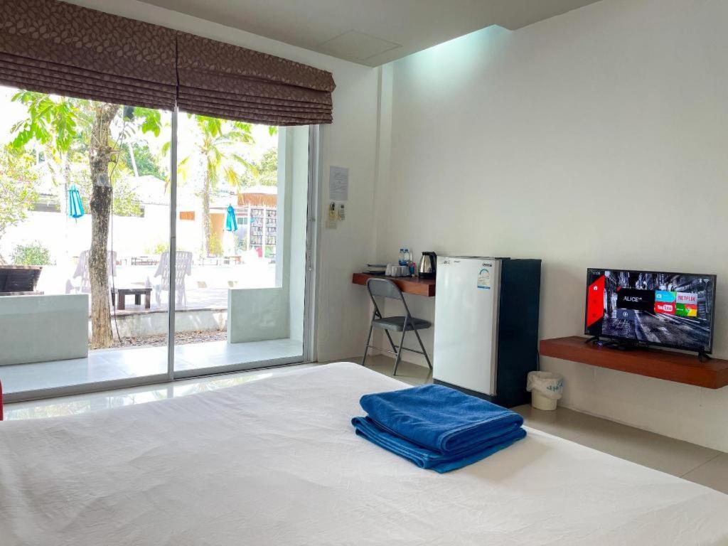The Living Pool 3* Ko Samui