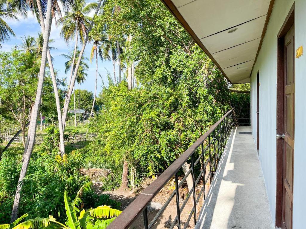 The Living Pool 3* Ko Samui