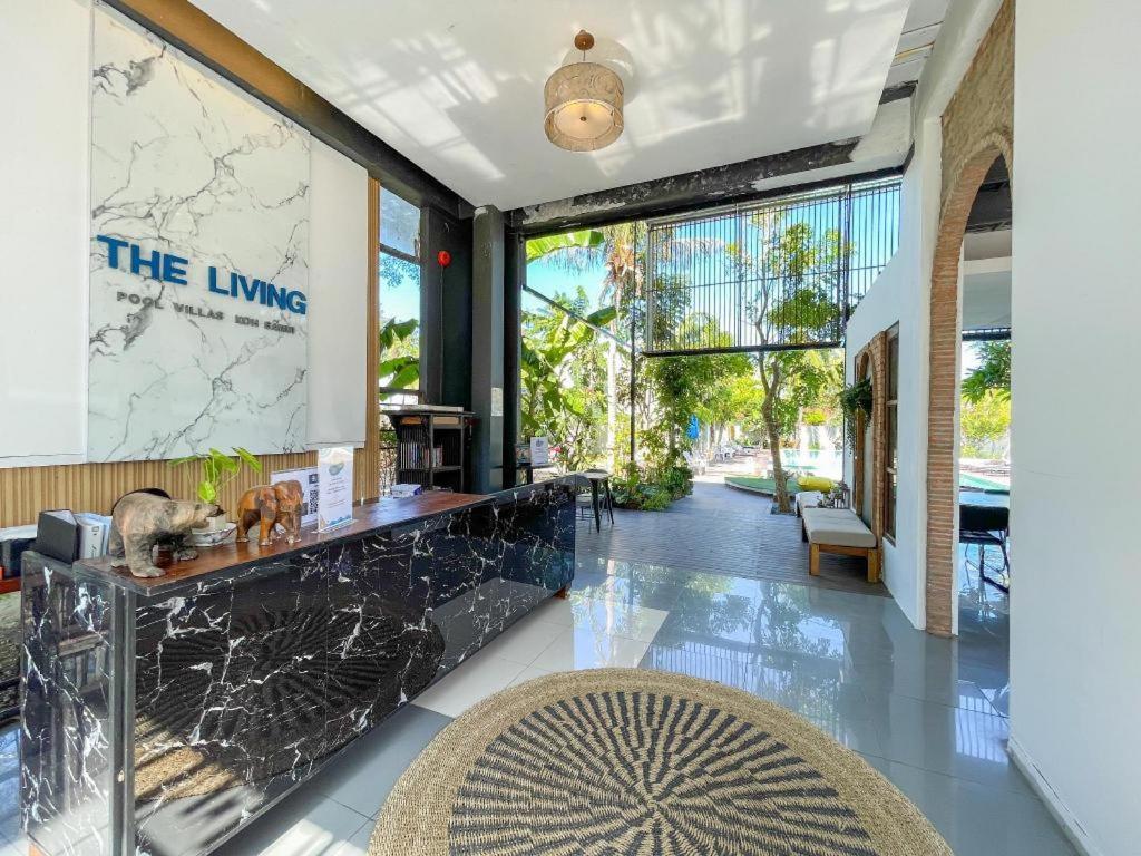The Living Pool 3*